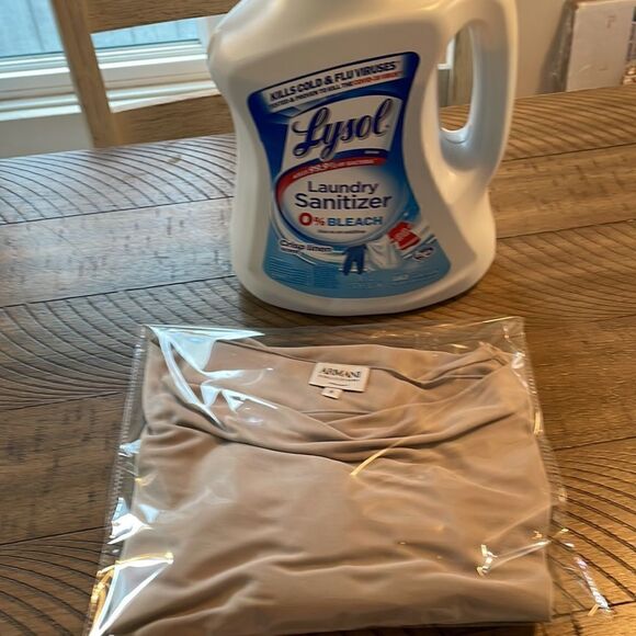 Chic made in Italy 🇮🇹 Cowl neck ARMANI COLLEZIONI Blouse moves 💃 with you! 🧑🎨 👀 - Picture 10 of 16